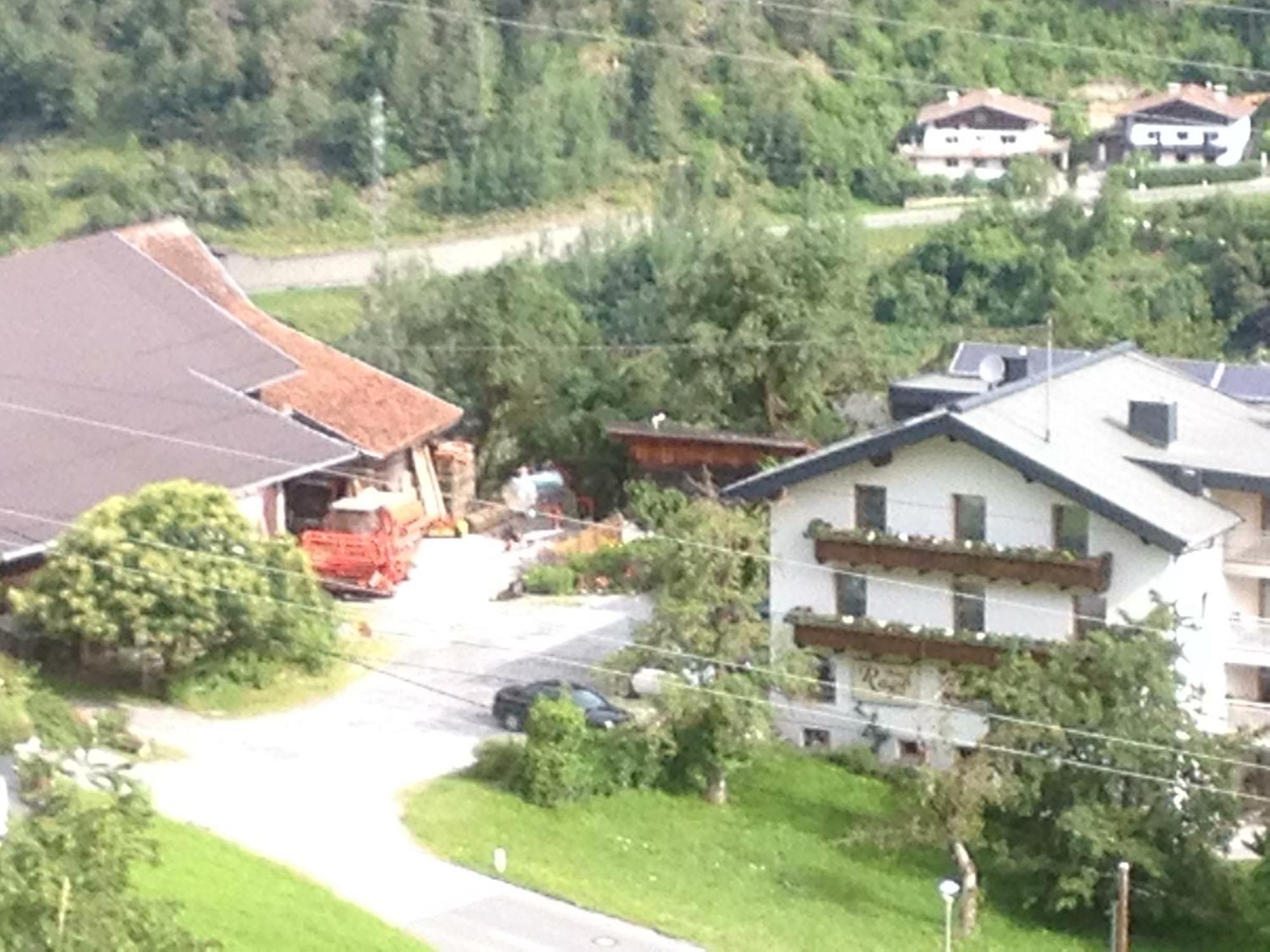 Apartmán Haus Raggl Landeck Exteriér fotografie